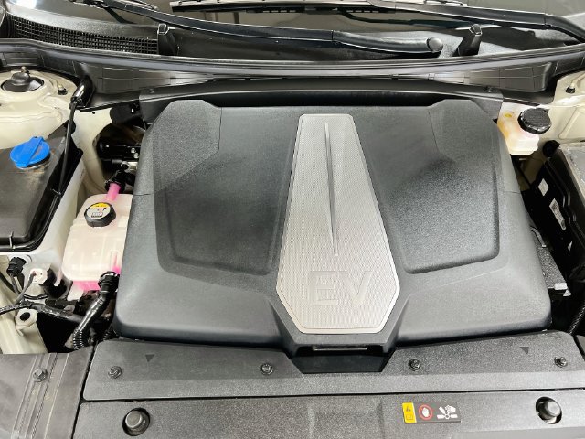 Certified 2024 Kia EV6 Light RWD image 29