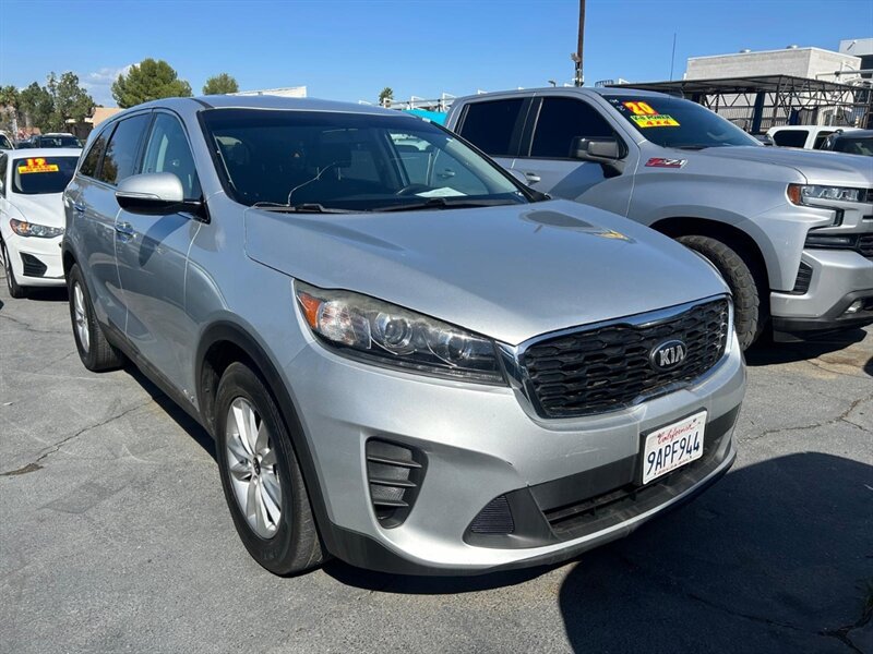 Used 2019 Kia Sorento AWD V6 image 3