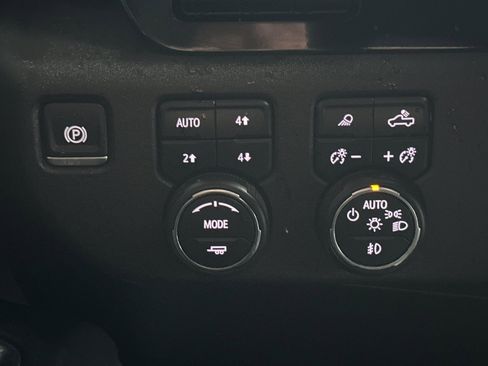 Certified 2024 Chevrolet Silverado 3500 LTZ w/ LTZ Premium Package image 33