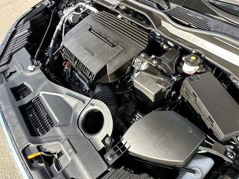 Used 2025 Honda Pilot Touring image 36