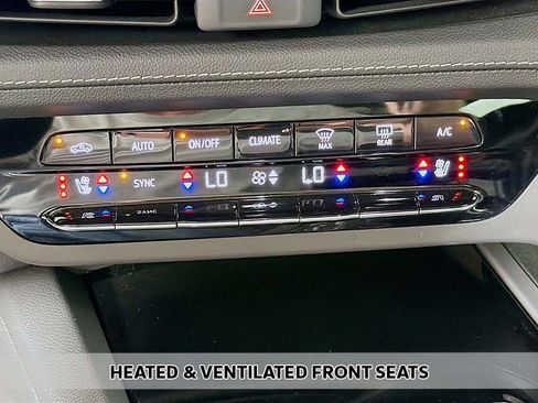 Used 2023 Buick Envision Avenir AWD/4WD image 12