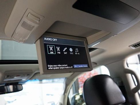 Used 2013 Toyota Land Cruiser image 47