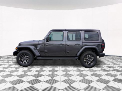New 2026 Jeep Wrangler Unlimited Sahara AWD/4WD image 8