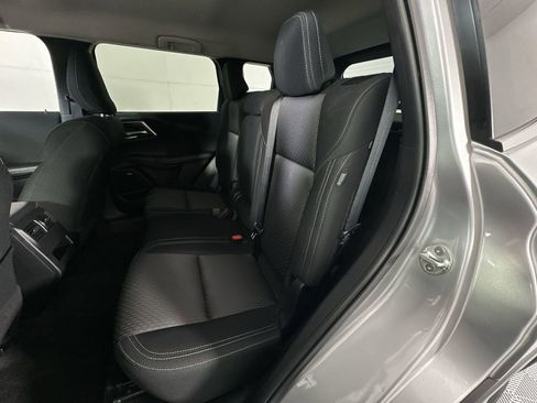 Used 2025 Mitsubishi Outlander ES FWD image 23