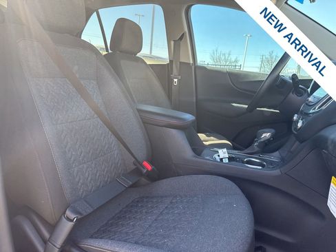 Used 2024 Chevrolet Equinox LT image 9