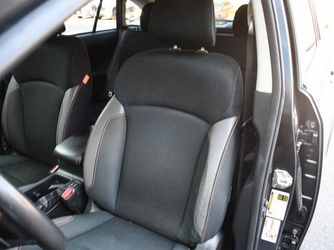 Used 2017 Subaru Crosstrek 2.0i Premium AWD/4WD image 17