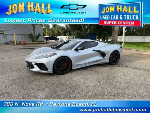 Used 2027 Chevrolet Corvette Stingray Coupe RWD image 2
