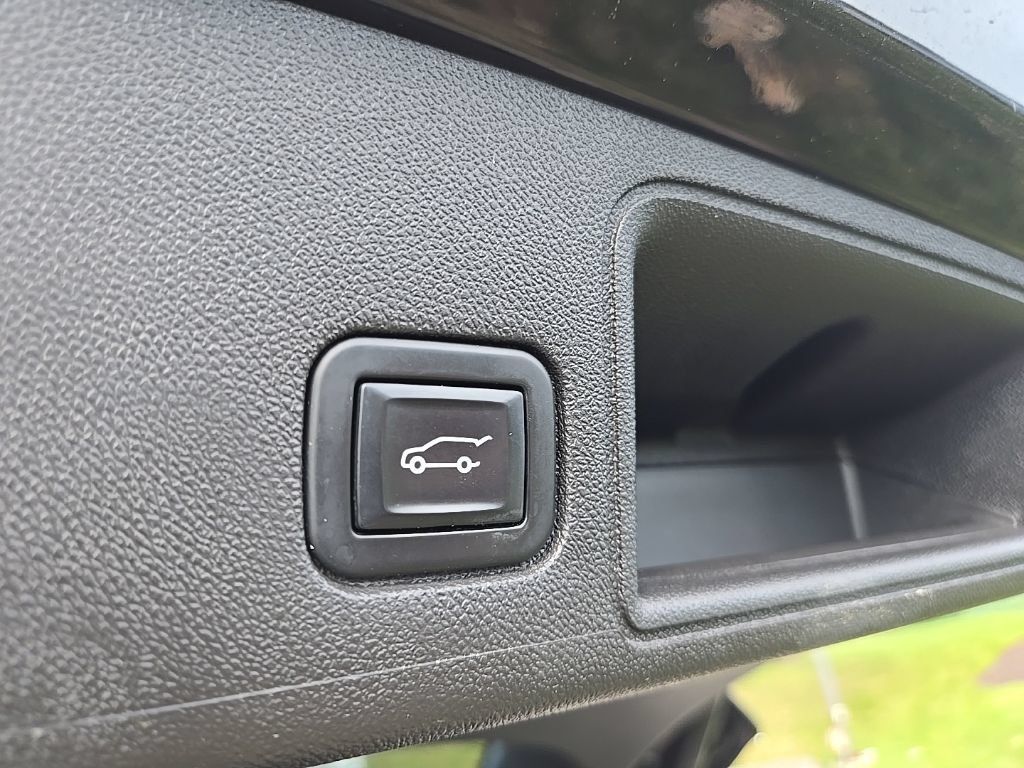 Used 2022 GMC Terrain SLT AWD/4WD image 31