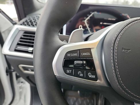Used 2026 BMW X7 xDrive40i w/ M Sport Package image 19