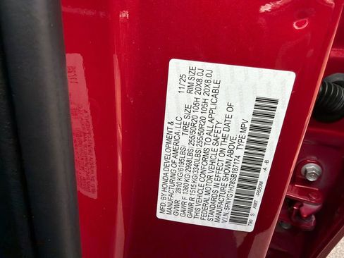 New 2025 Honda Pilot Touring image 38