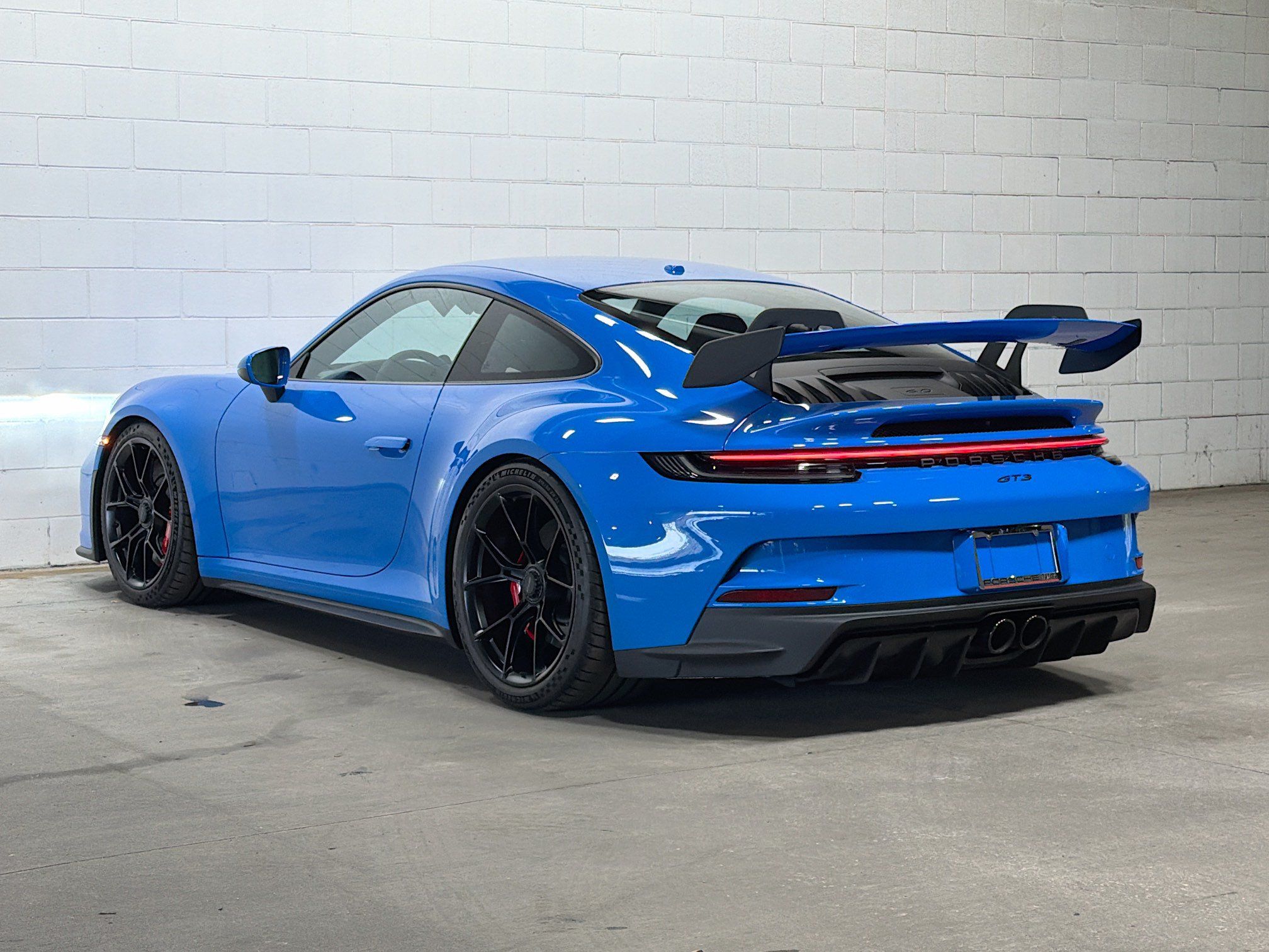 Certified 2024 Porsche 911 GT3 RWD image 3