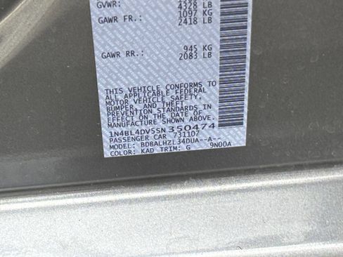 Used 2025 Nissan Altima 2.5 SV FWD image 30