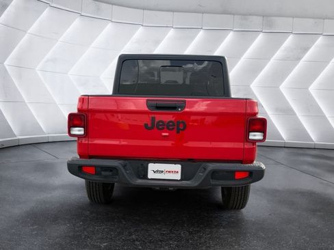 Used 2023 Jeep Gladiator Sport AWD/4WD image 3