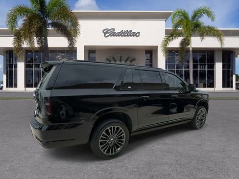 Certified 2025 Cadillac Escalade ESV Sport Platinum AWD/4WD image 15
