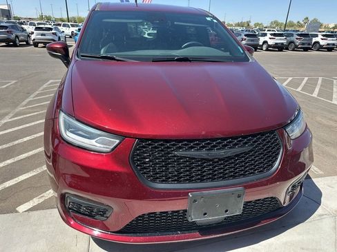 Used 2023 Chrysler Pacifica Touring-L w/ S Appearance Package FWD image 6