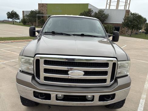 Used 2005 Ford F350 Lariat AWD/4WD image 7