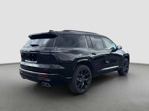 Used 2025 Chevrolet Traverse RS FWD image 6