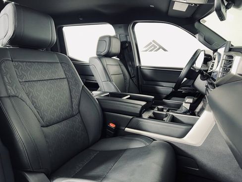 Used 2025 Toyota Tundra Limited image 18