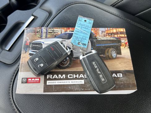 Used 2020 RAM 3500 Tradesman w/ Chrome Appearance Group image 26