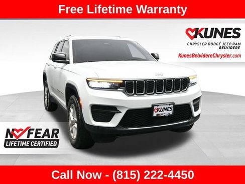Used 2024 Jeep Grand Cherokee Laredo X image 1