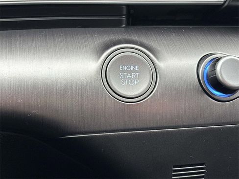 Used 2024 Hyundai Kona SEL image 25