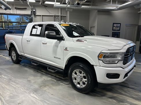 Used 2020 RAM 3500 Laramie image 32