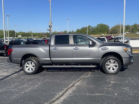 Used 2016 Nissan Titan SV AWD/4WD image 2