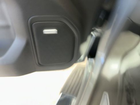 Used 2021 GMC Sierra 1500 SLT image 12