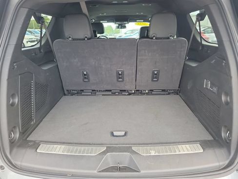 Certified 2025 GMC Yukon XL Denali AWD/4WD image 11