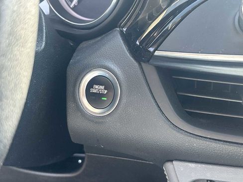 Used 2019 Buick Envision Essence image 25