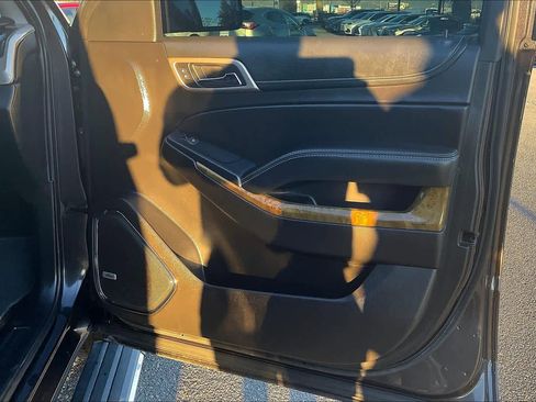 Used 2017 GMC Yukon XL Denali w/ Open Road Package image 21