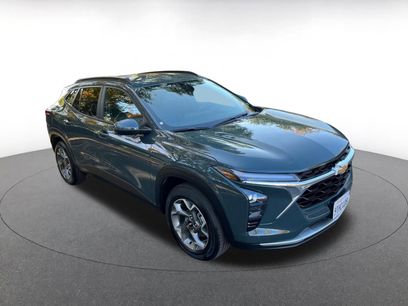 Used 2025 Chevrolet Trax LT