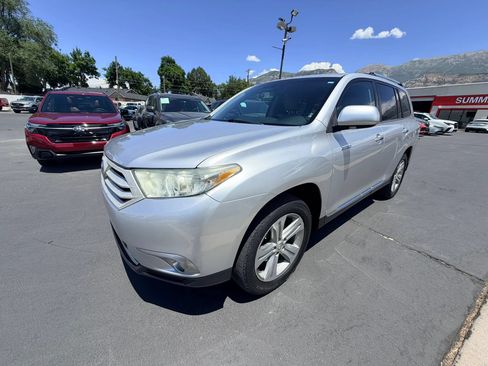 Used 2013 Toyota Highlander Limited AWD/4WD image 8
