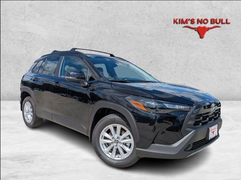 New 2026 Toyota Corolla Cross LE image 1