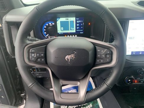 Used 2024 Ford Bronco Big Bend w/ Sasquatch Package image 12