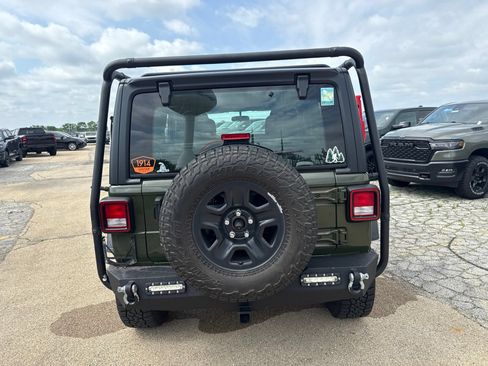 Used 2021 Jeep Wrangler Unlimited Sport AWD/4WD image 7