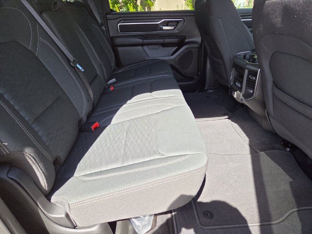 Used 2025 RAM 1500 Big Horn AWD/4WD image 18