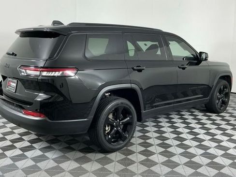 Used 2024 Jeep Grand Cherokee L Altitude AWD/4WD image 7