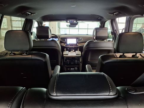 Used 2024 Jeep Wagoneer Series II AWD/4WD image 27