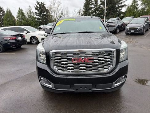Used 2019 GMC Yukon Denali w/ Denali Ultimate Package AWD/4WD image 8