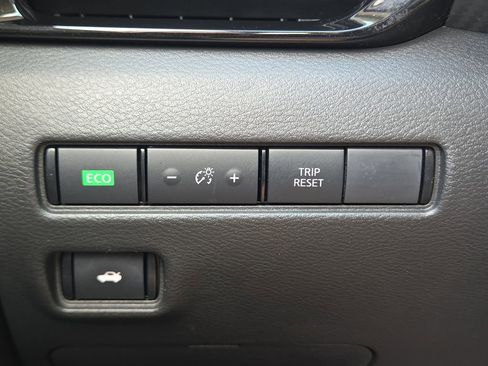 Used 2022 Nissan Sentra SV image 27