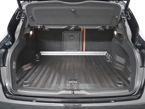 Used 2023 Maserati Levante GT AWD/4WD image 25