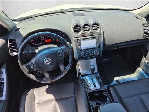 Used 2011 Nissan Altima Hybrid Sedan w/ Premium Pkg FWD image 19
