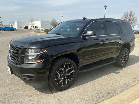 Used 2018 Chevrolet Tahoe LS image 3