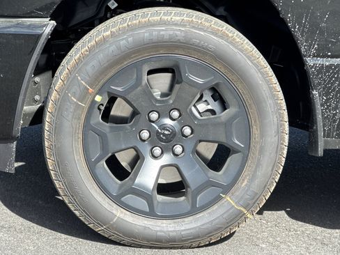New 2026 RAM 1500 Express AWD/4WD image 23