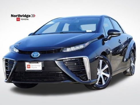 Used 2017 Toyota Mirai image 1