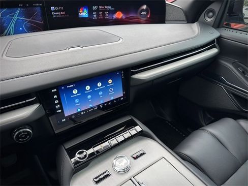 New 2025 Lincoln Navigator Reserve w/ Jet Appearance Package image 33