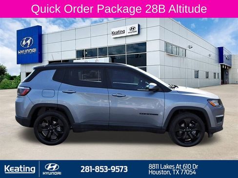 Used 2020 Jeep Compass Latitude image 4