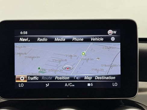 Used 2018 Mercedes-Benz GLC 300 4MATIC image 21