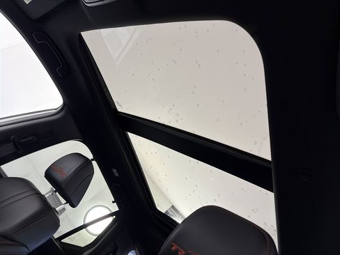 Used 2023 Honda Pilot TrailSport image 18